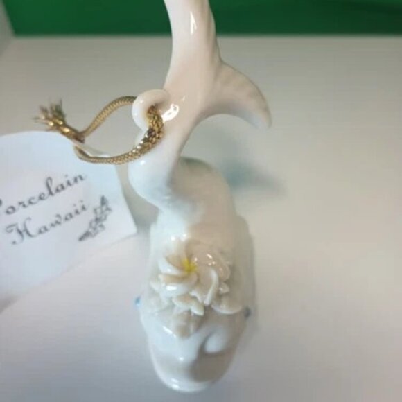 Rare Peter Okumoto Porcelain Hawaii Plumeria Dolphin + Surfing Santa Signed - Picture 7 of 13